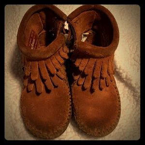Brown Minnetonka moccasin boots, size 4